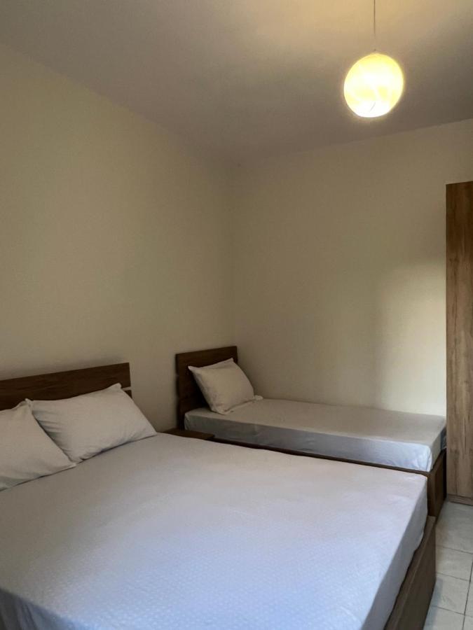 Guest House Sala Durres Exterior photo